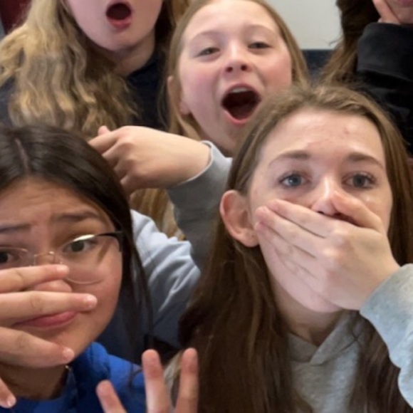 Meet your Posher, Sophia - Picture 1 of 1